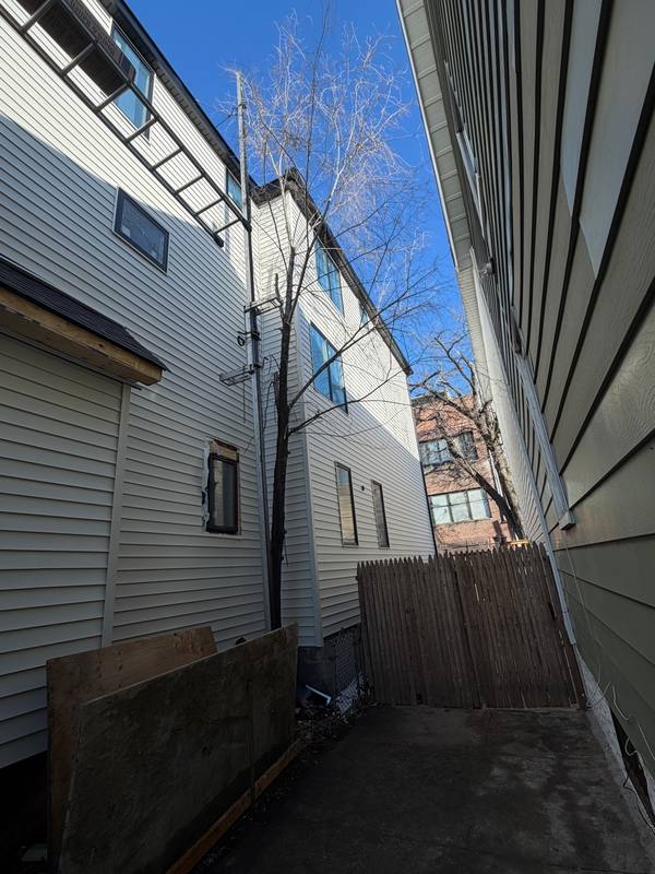 Siding installation multiple sides of home Brooklyn
